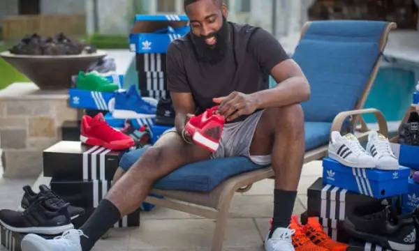 成弱侧包抄 成弱侧包抄